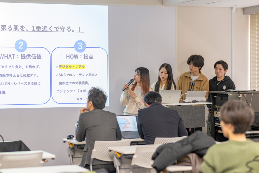 プレゼンテーションの様子