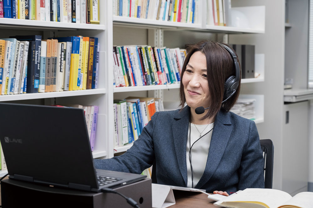 国際政治経済学部  国際政治経済学科　戸辺玲子ゼミ【金融・ファイナンス】