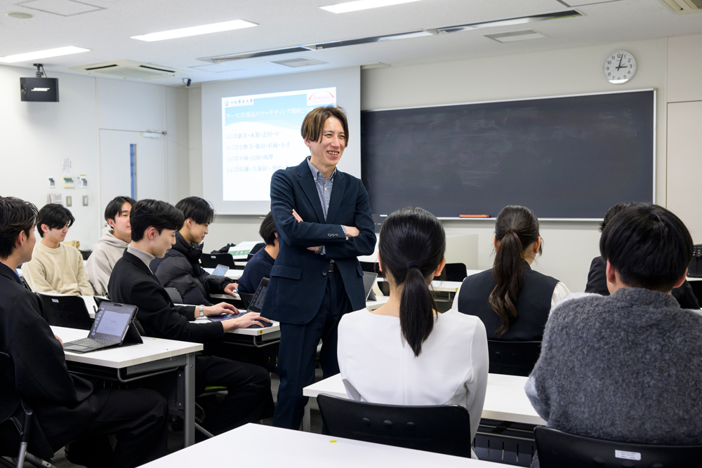 国際政治経済学部　国際経営学科／小久保 欣哉ゼミ【経営戦略論・イノベーション論】