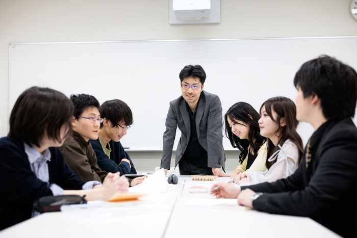 国際政治経済学部　国際政治経済学科／古田 拓也ゼミ【政治思想】