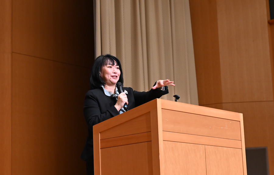 公益財団法人 郷学研修所・安岡正篤記念館理事長 安岡定子事務所代表　安岡定子氏