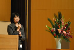 溝本(安岡) 定子 氏